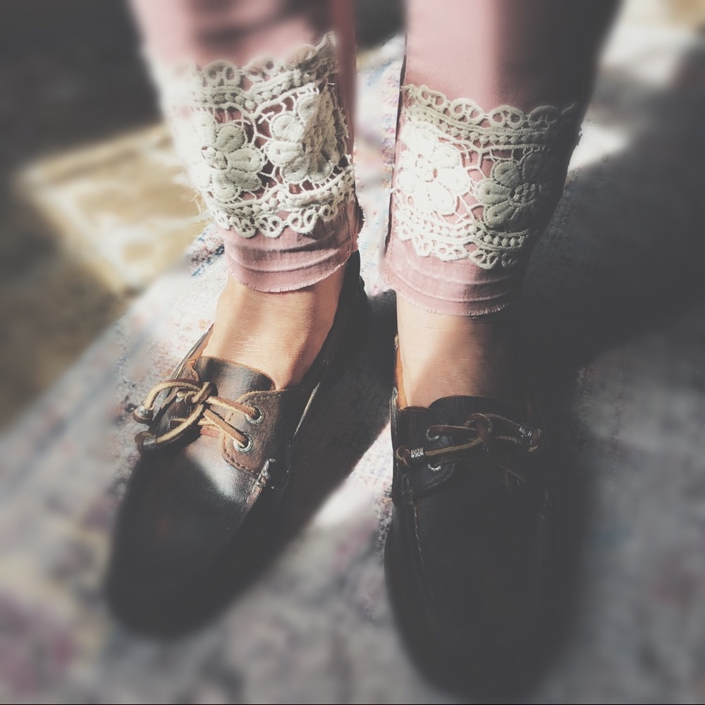 OOAK Artisan Reworked Mauve Skinny Jeans | Raw Hem & Cotton Lace | 7